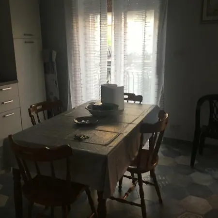 Nyaraló Holiday House Davi Ale